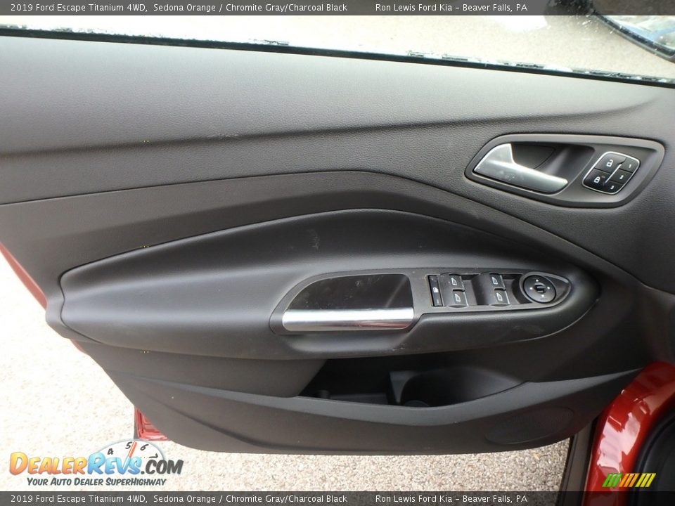 Door Panel of 2019 Ford Escape Titanium 4WD Photo #14