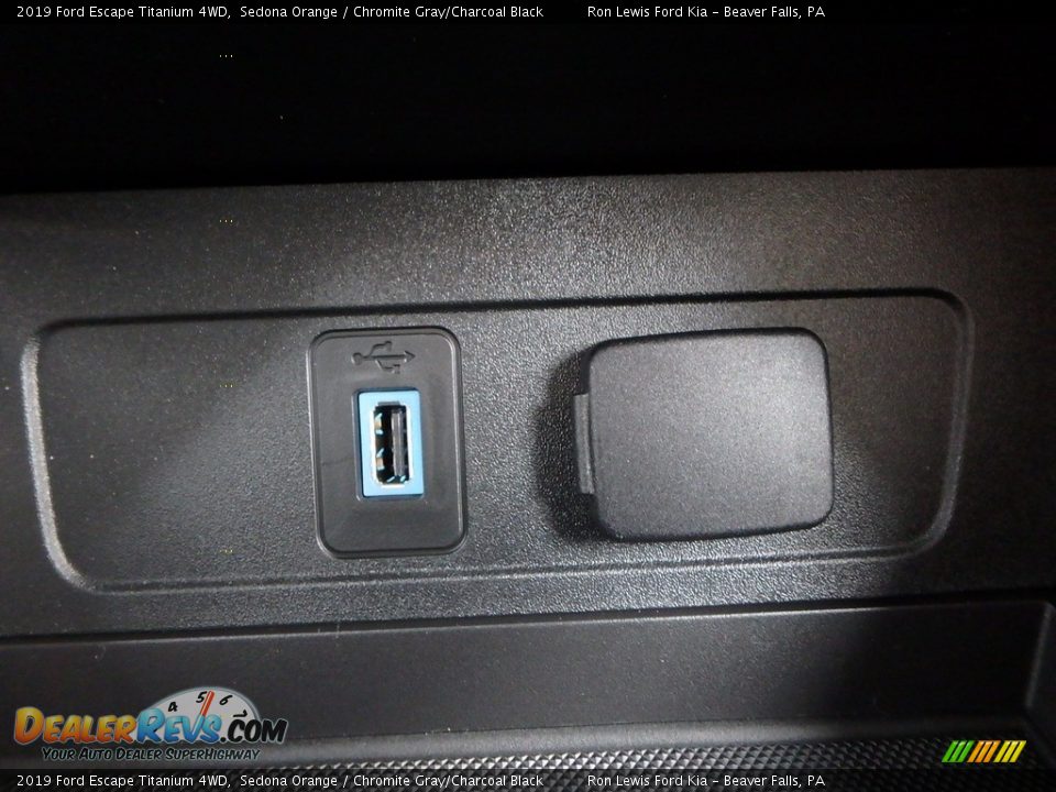 2019 Ford Escape Titanium 4WD Sedona Orange / Chromite Gray/Charcoal Black Photo #18