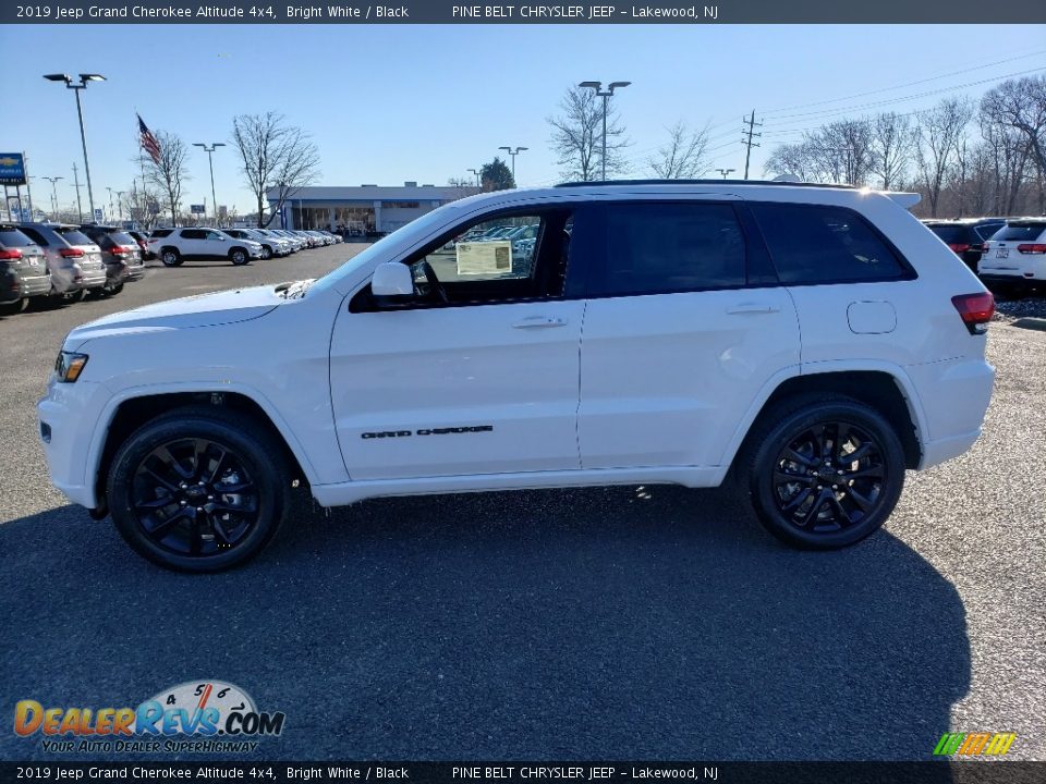 2019 Jeep Grand Cherokee Altitude 4x4 Bright White / Black Photo #3