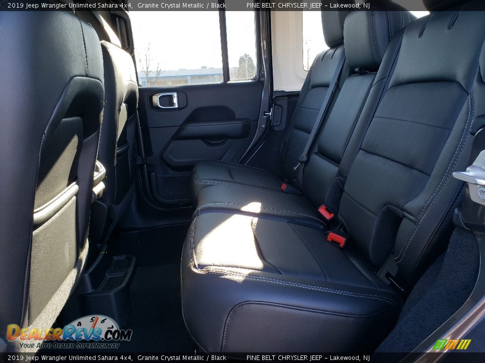 2019 Jeep Wrangler Unlimited Sahara 4x4 Granite Crystal Metallic / Black Photo #6