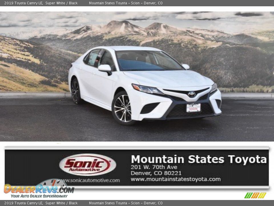 2019 Toyota Camry LE Super White / Black Photo #1