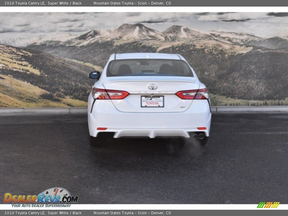 2019 Toyota Camry LE Super White / Black Photo #4