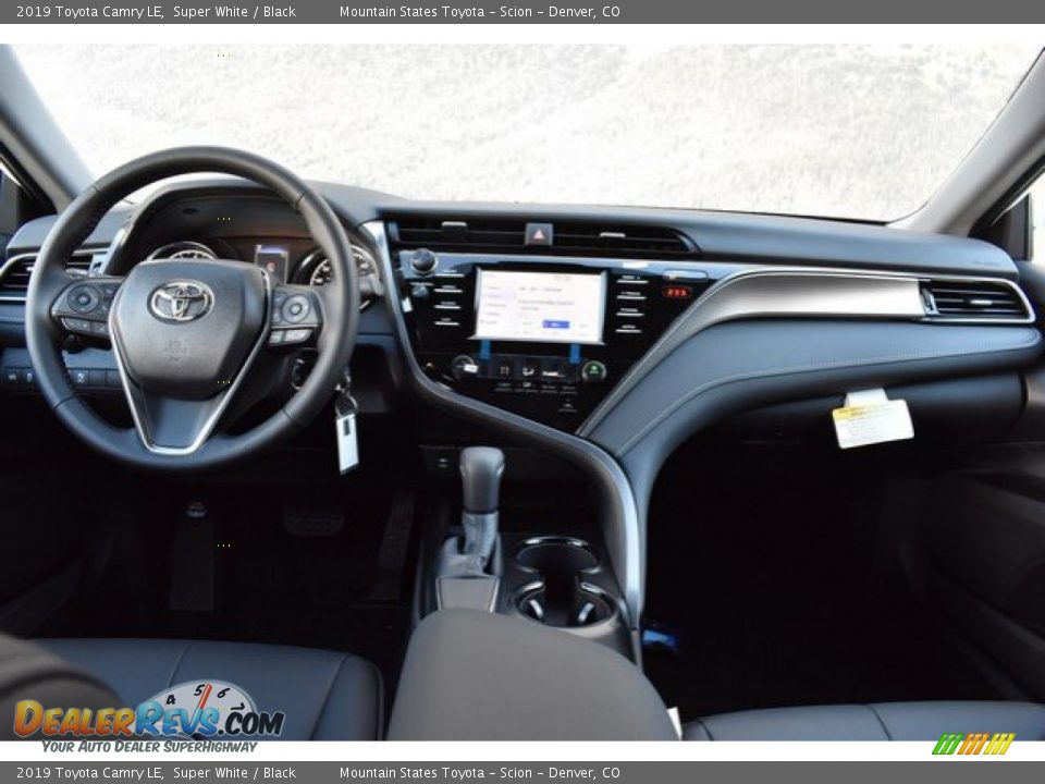 2019 Toyota Camry LE Super White / Black Photo #8