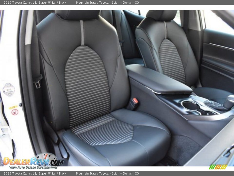 2019 Toyota Camry LE Super White / Black Photo #13