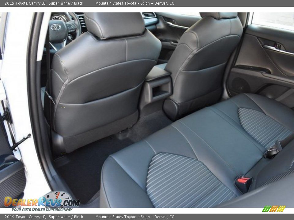 2019 Toyota Camry LE Super White / Black Photo #14