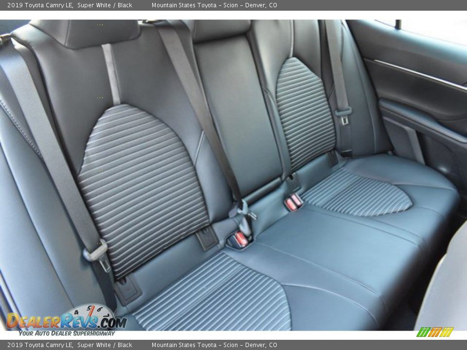 2019 Toyota Camry LE Super White / Black Photo #19