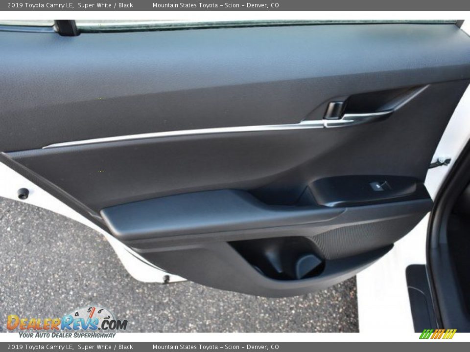 2019 Toyota Camry LE Super White / Black Photo #21
