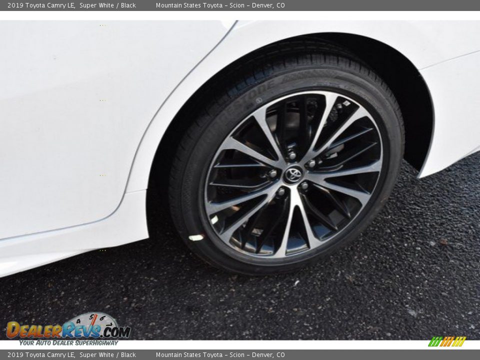 2019 Toyota Camry LE Super White / Black Photo #33