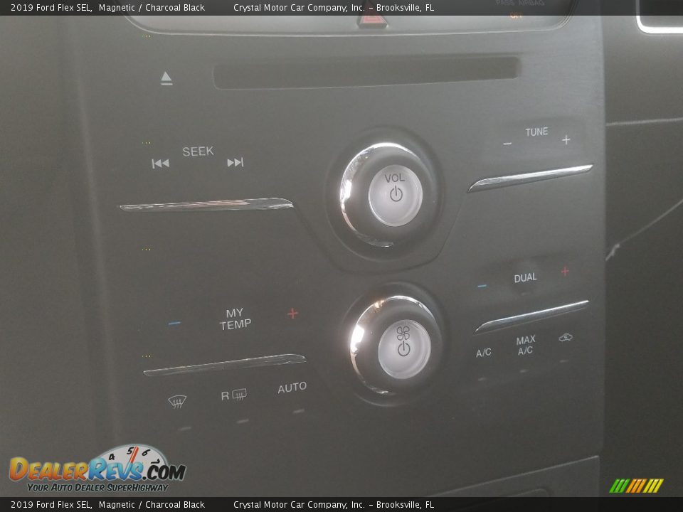2019 Ford Flex SEL Magnetic / Charcoal Black Photo #17