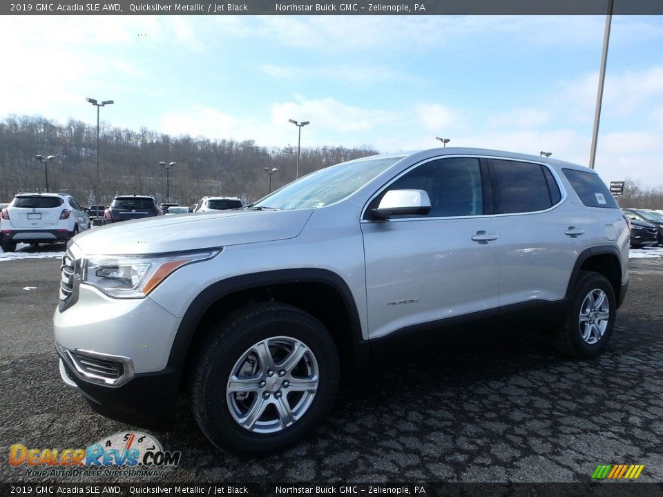 Front 3/4 View of 2019 GMC Acadia SLE AWD Photo #1