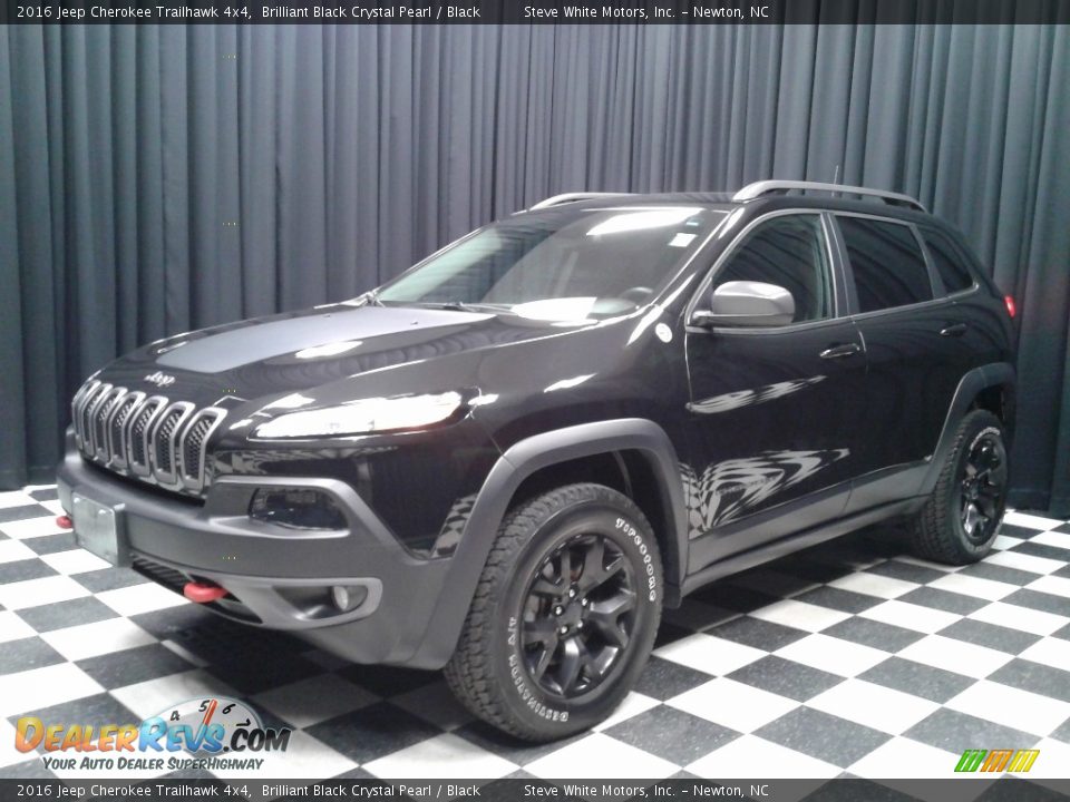2016 Jeep Cherokee Trailhawk 4x4 Brilliant Black Crystal Pearl / Black Photo #2