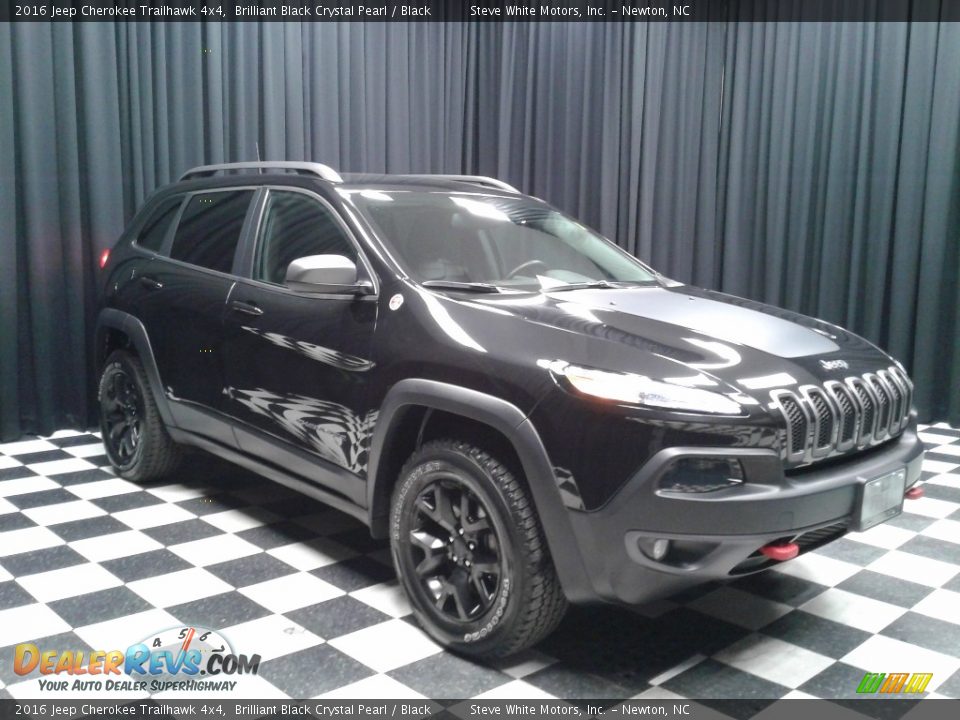 2016 Jeep Cherokee Trailhawk 4x4 Brilliant Black Crystal Pearl / Black Photo #4