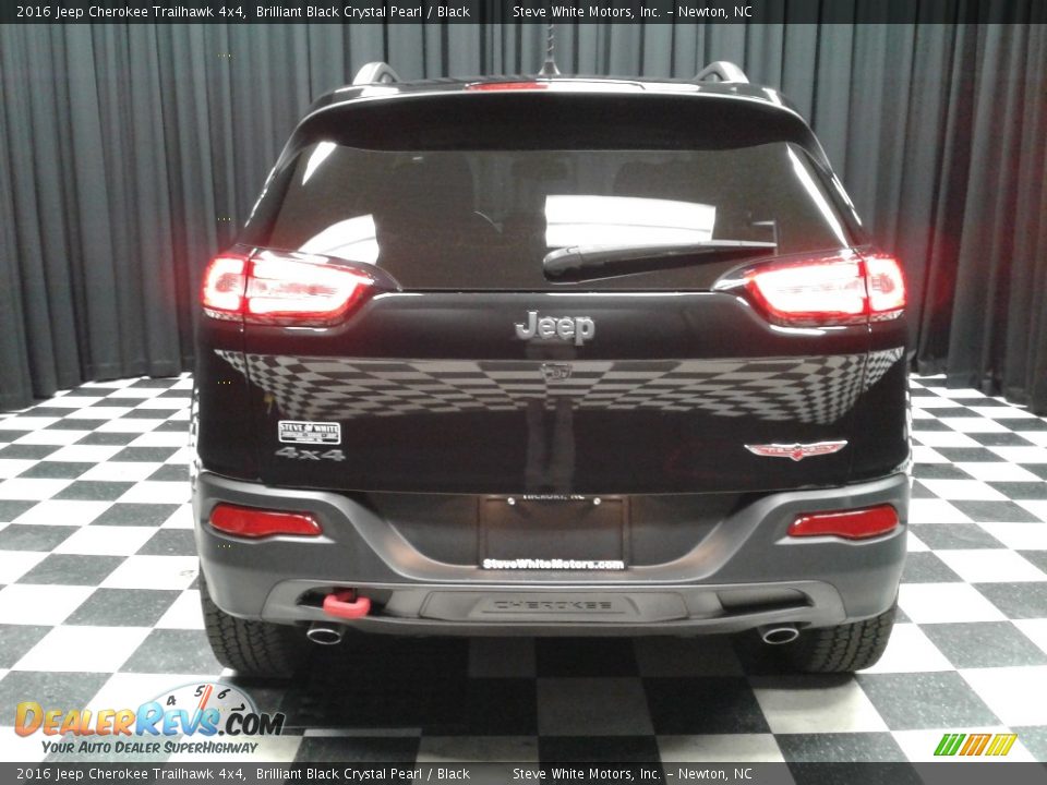 2016 Jeep Cherokee Trailhawk 4x4 Brilliant Black Crystal Pearl / Black Photo #7