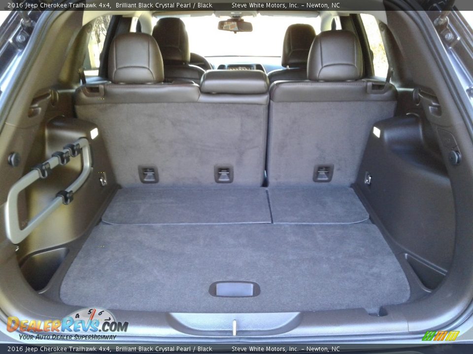 2016 Jeep Cherokee Trailhawk 4x4 Brilliant Black Crystal Pearl / Black Photo #12