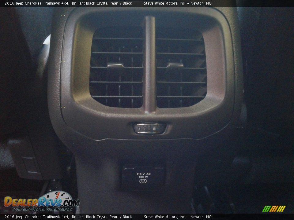 2016 Jeep Cherokee Trailhawk 4x4 Brilliant Black Crystal Pearl / Black Photo #13