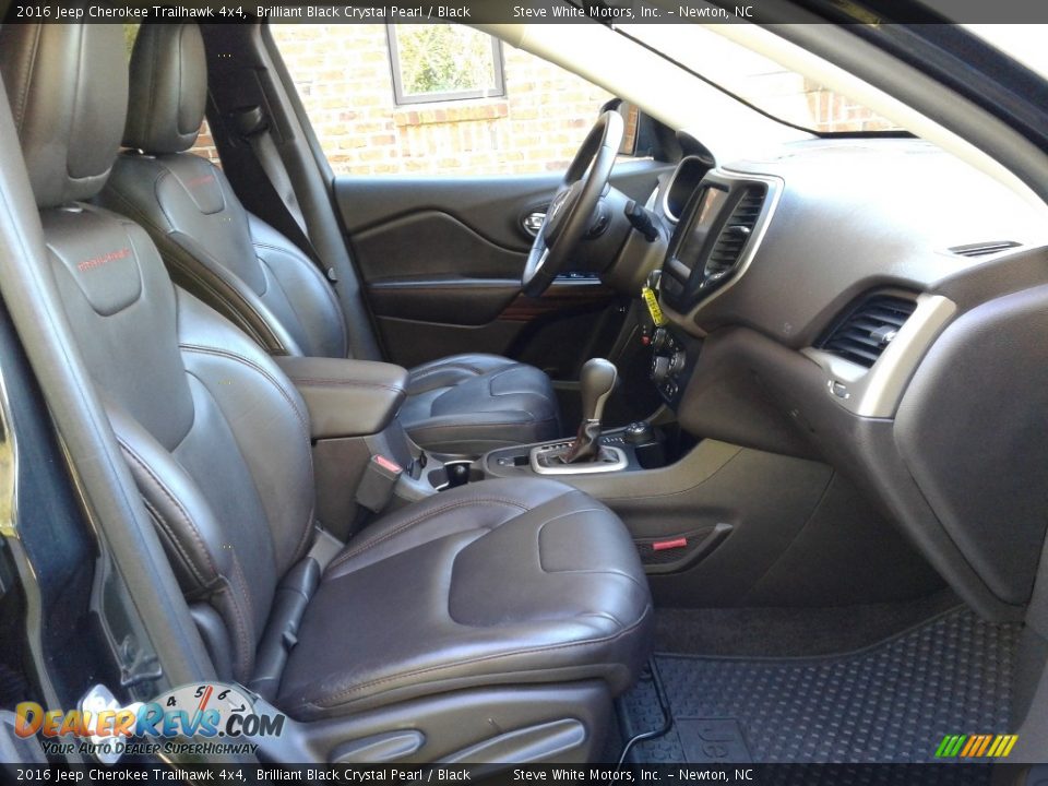 2016 Jeep Cherokee Trailhawk 4x4 Brilliant Black Crystal Pearl / Black Photo #15