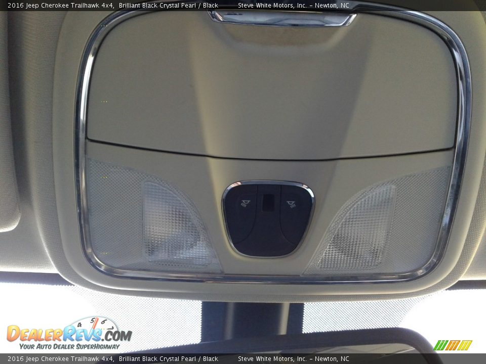 2016 Jeep Cherokee Trailhawk 4x4 Brilliant Black Crystal Pearl / Black Photo #30
