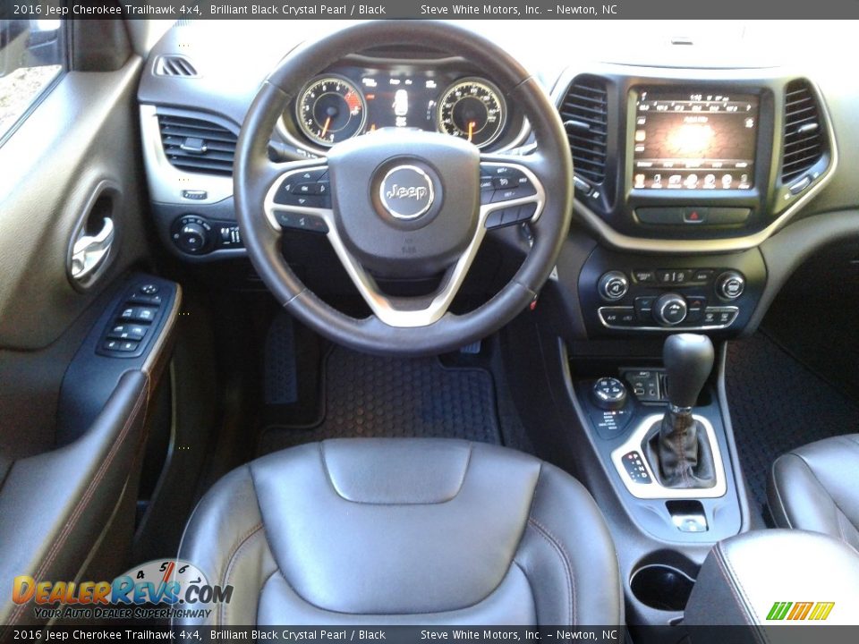 2016 Jeep Cherokee Trailhawk 4x4 Brilliant Black Crystal Pearl / Black Photo #31