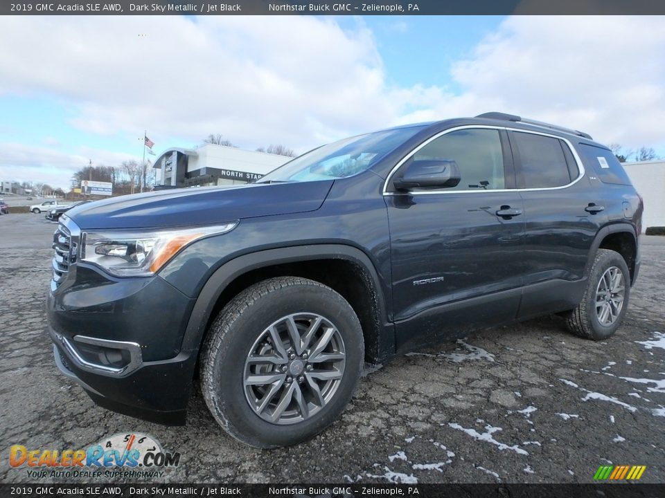 Front 3/4 View of 2019 GMC Acadia SLE AWD Photo #1