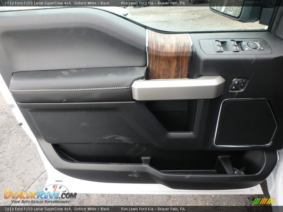 Door Panel of 2019 Ford F150 Lariat SuperCrew 4x4 Photo #14