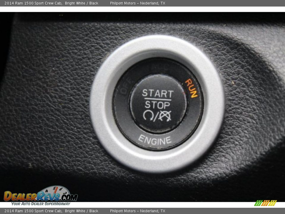 2014 Ram 1500 Sport Crew Cab Bright White / Black Photo #17