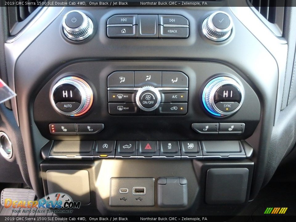 Controls of 2019 GMC Sierra 1500 SLE Double Cab 4WD Photo #20