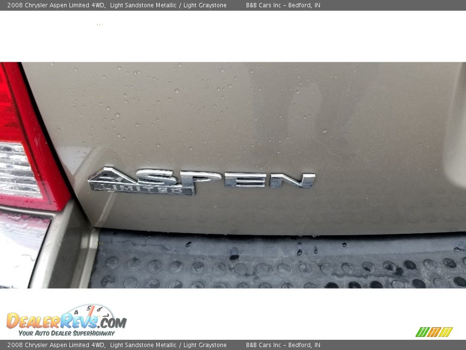 2008 Chrysler Aspen Limited 4WD Light Sandstone Metallic / Light Graystone Photo #5