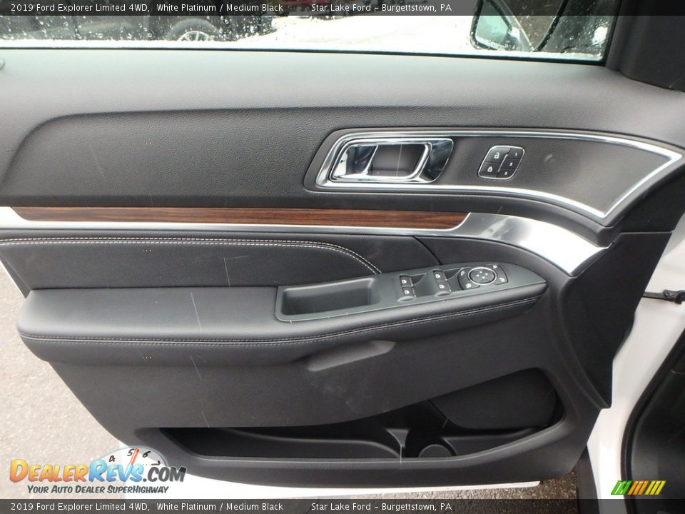 Door Panel of 2019 Ford Explorer Limited 4WD Photo #14