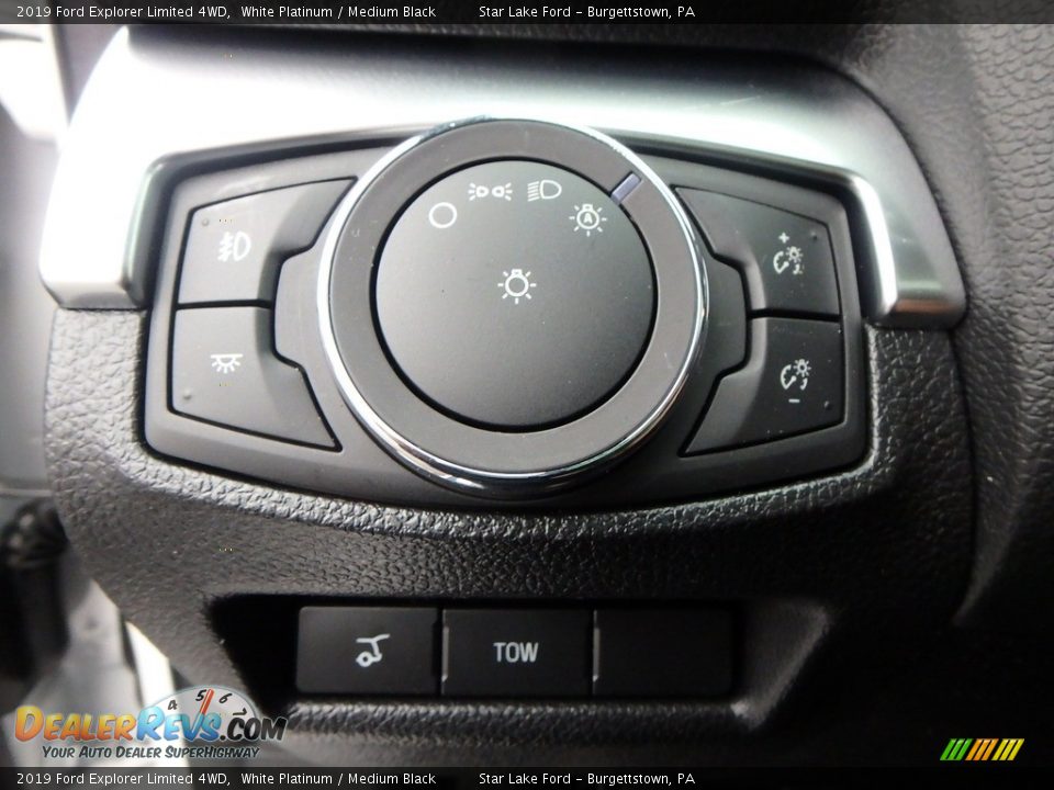 Controls of 2019 Ford Explorer Limited 4WD Photo #17