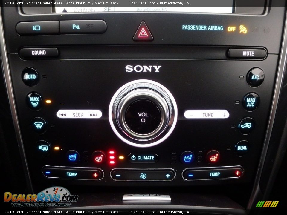 Controls of 2019 Ford Explorer Limited 4WD Photo #19