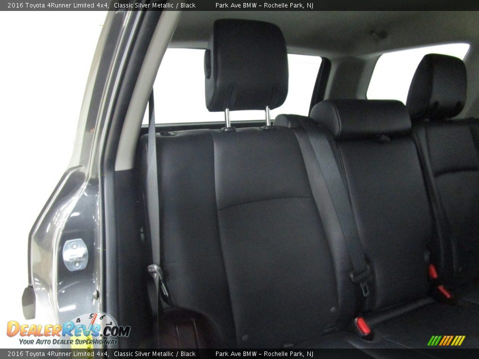 2016 Toyota 4Runner Limited 4x4 Classic Silver Metallic / Black Photo #16