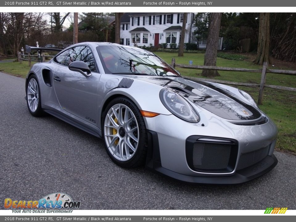 Front 3/4 View of 2018 Porsche 911 GT2 RS Photo #9