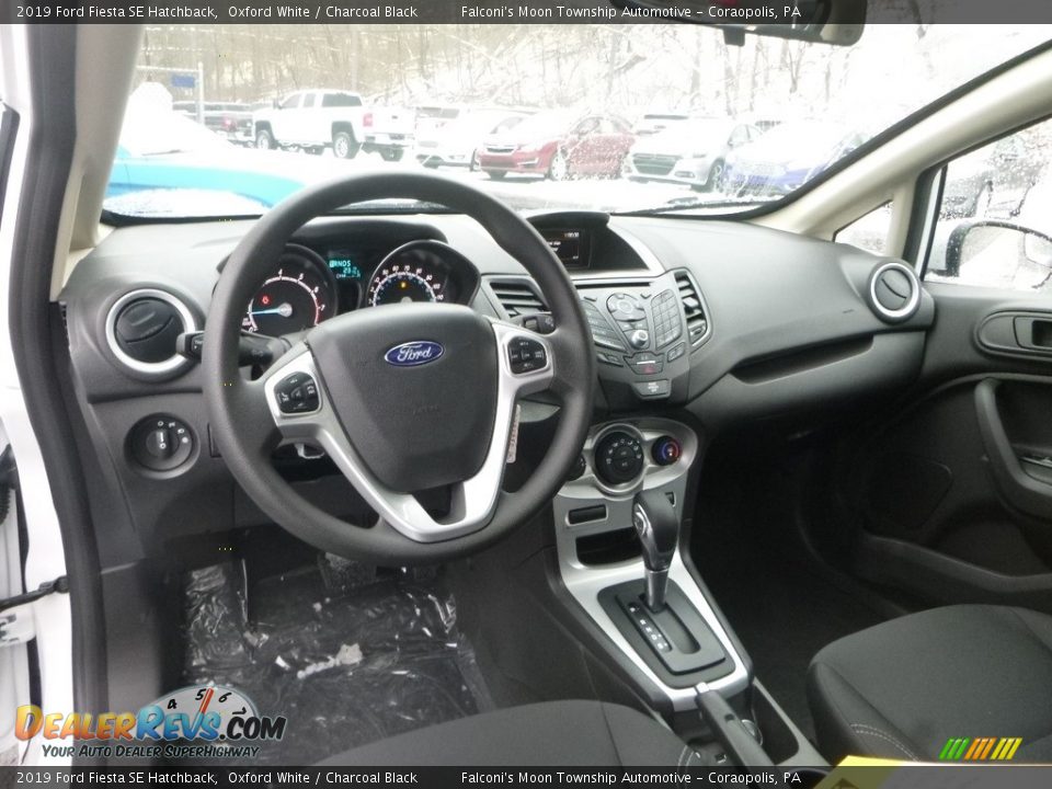 Charcoal Black Interior - 2019 Ford Fiesta SE Hatchback Photo #9