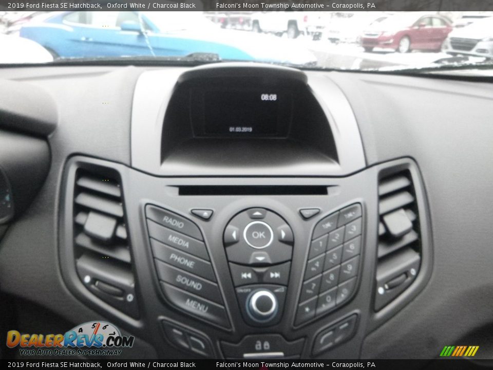 Controls of 2019 Ford Fiesta SE Hatchback Photo #14