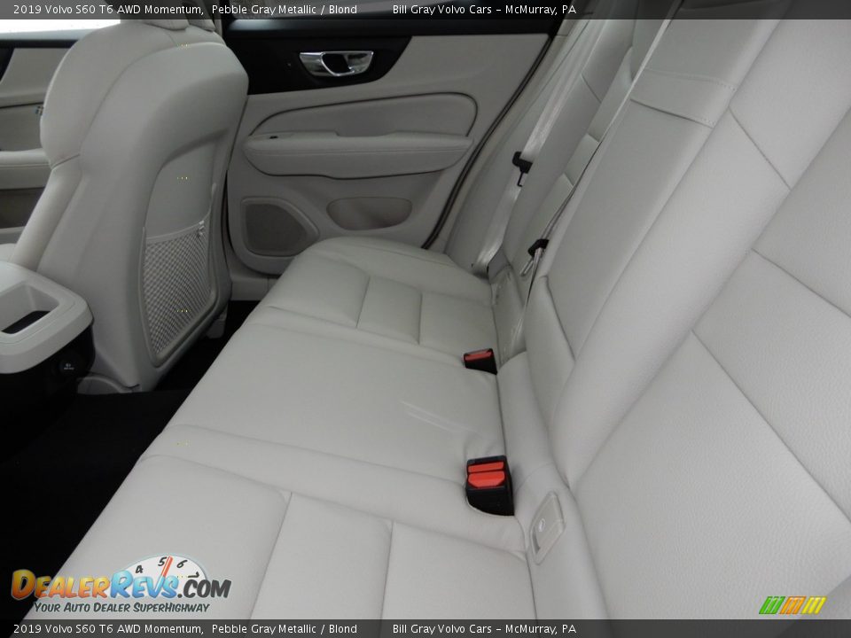 2019 Volvo S60 T6 AWD Momentum Pebble Gray Metallic / Blond Photo #8