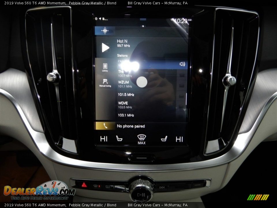 2019 Volvo S60 T6 AWD Momentum Pebble Gray Metallic / Blond Photo #15