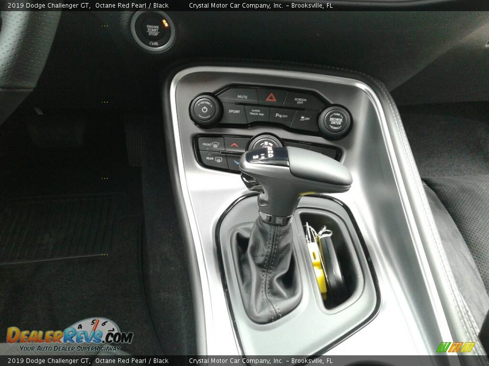 2019 Dodge Challenger GT Shifter Photo #16