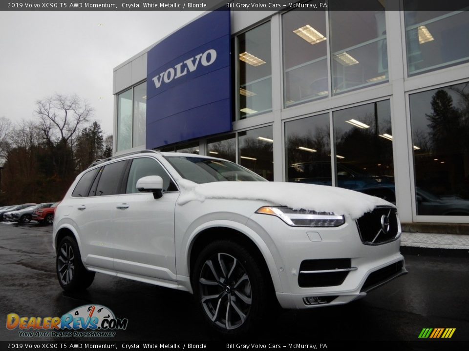 2019 Volvo XC90 T5 AWD Momentum Crystal White Metallic / Blonde Photo #1