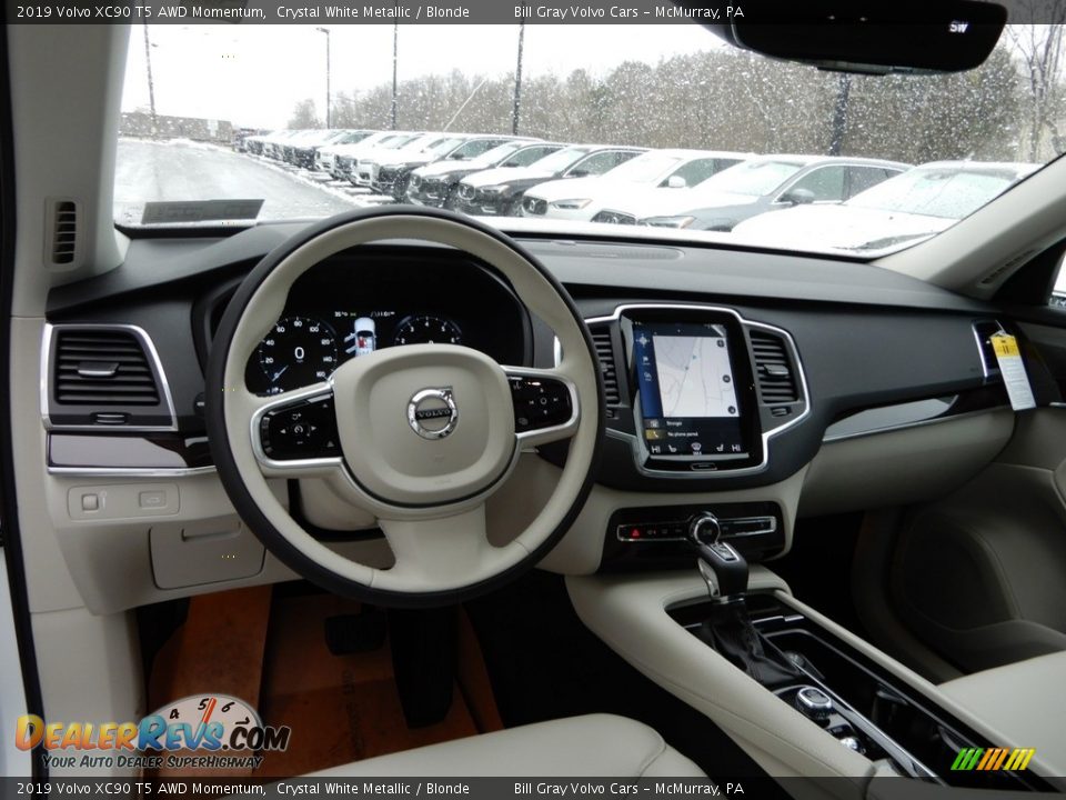 2019 Volvo XC90 T5 AWD Momentum Crystal White Metallic / Blonde Photo #9