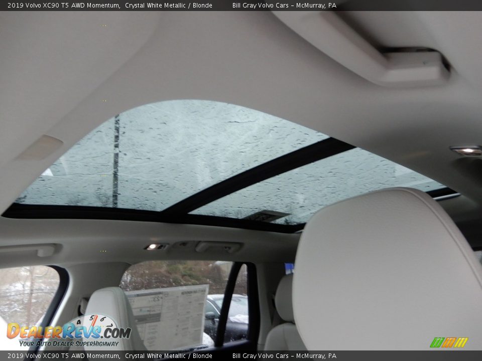 2019 Volvo XC90 T5 AWD Momentum Crystal White Metallic / Blonde Photo #12