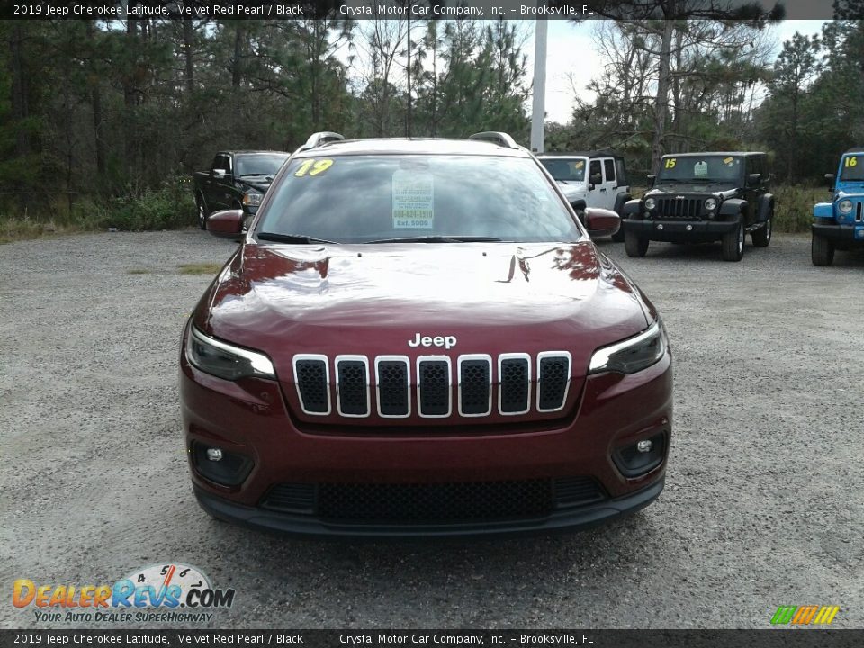 2019 Jeep Cherokee Latitude Velvet Red Pearl / Black Photo #8