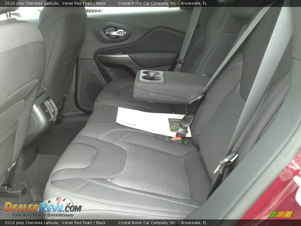 2019 Jeep Cherokee Latitude Velvet Red Pearl / Black Photo #10