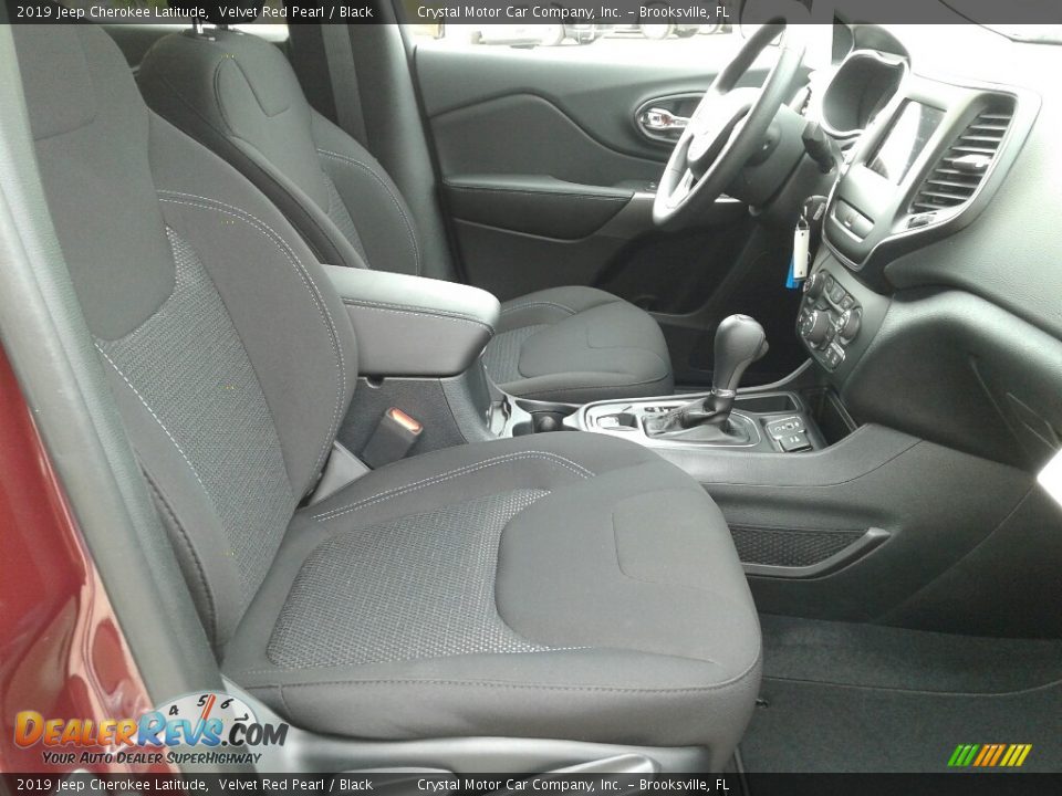 2019 Jeep Cherokee Latitude Velvet Red Pearl / Black Photo #12