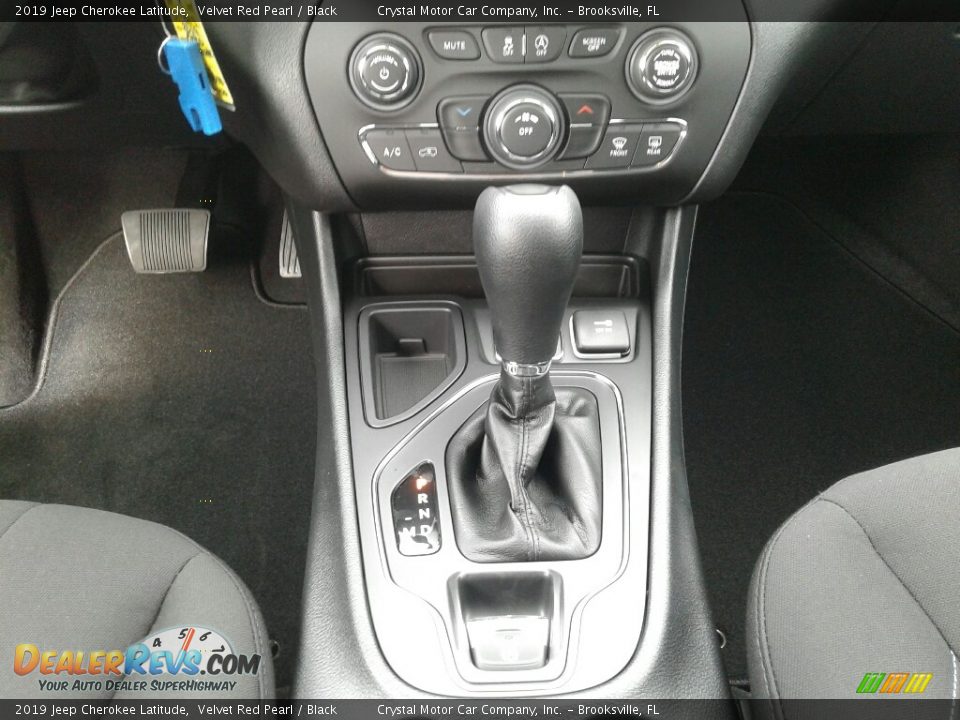 2019 Jeep Cherokee Latitude Velvet Red Pearl / Black Photo #16