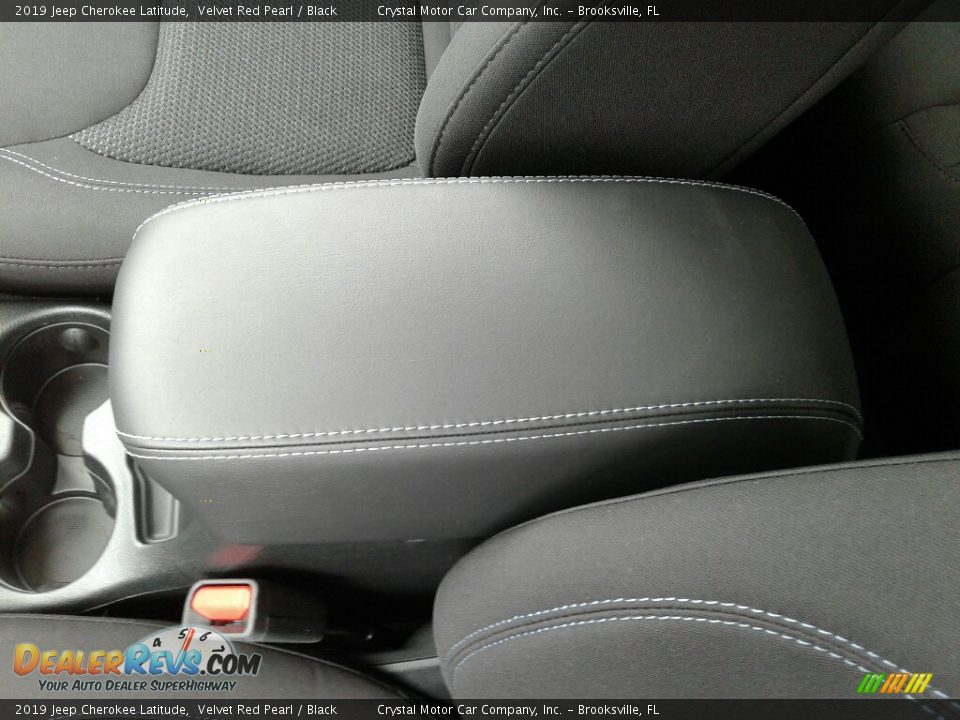 2019 Jeep Cherokee Latitude Velvet Red Pearl / Black Photo #18