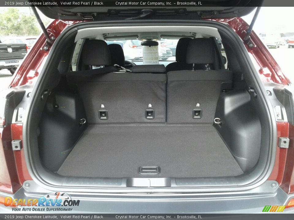 2019 Jeep Cherokee Latitude Velvet Red Pearl / Black Photo #19