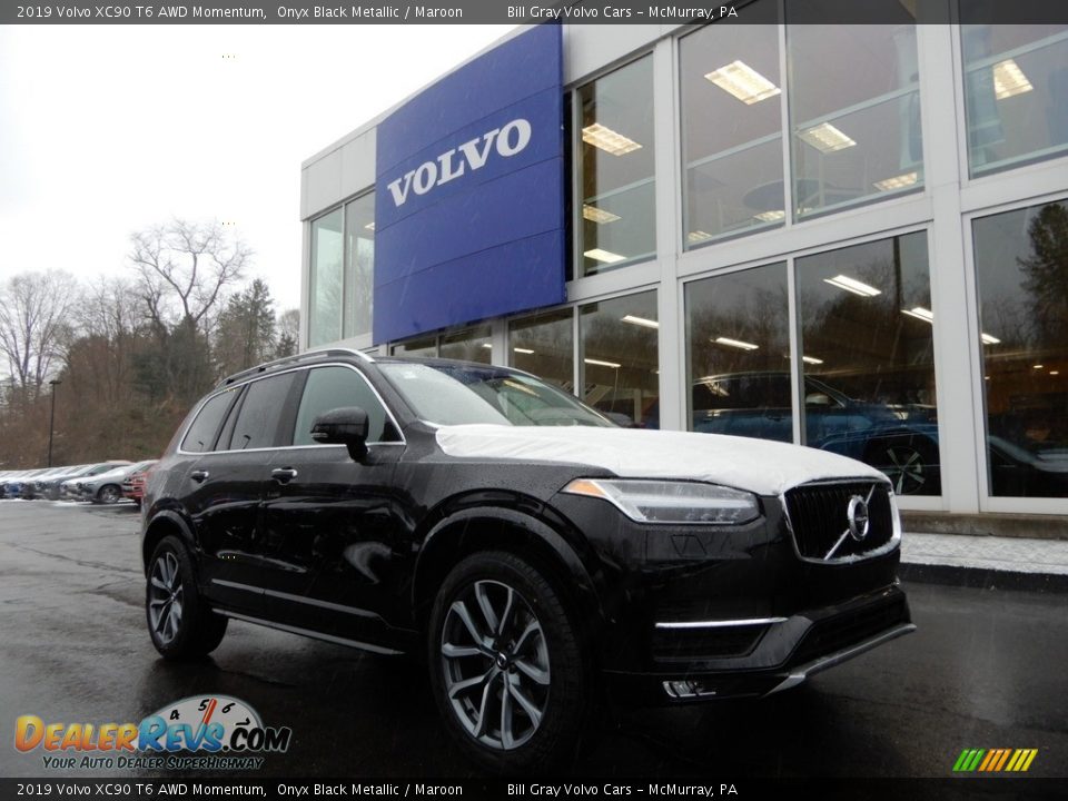 2019 Volvo XC90 T6 AWD Momentum Onyx Black Metallic / Maroon Photo #1