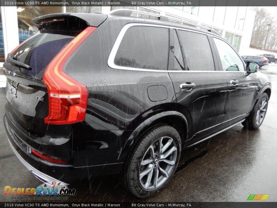 2019 Volvo XC90 T6 AWD Momentum Onyx Black Metallic / Maroon Photo #2