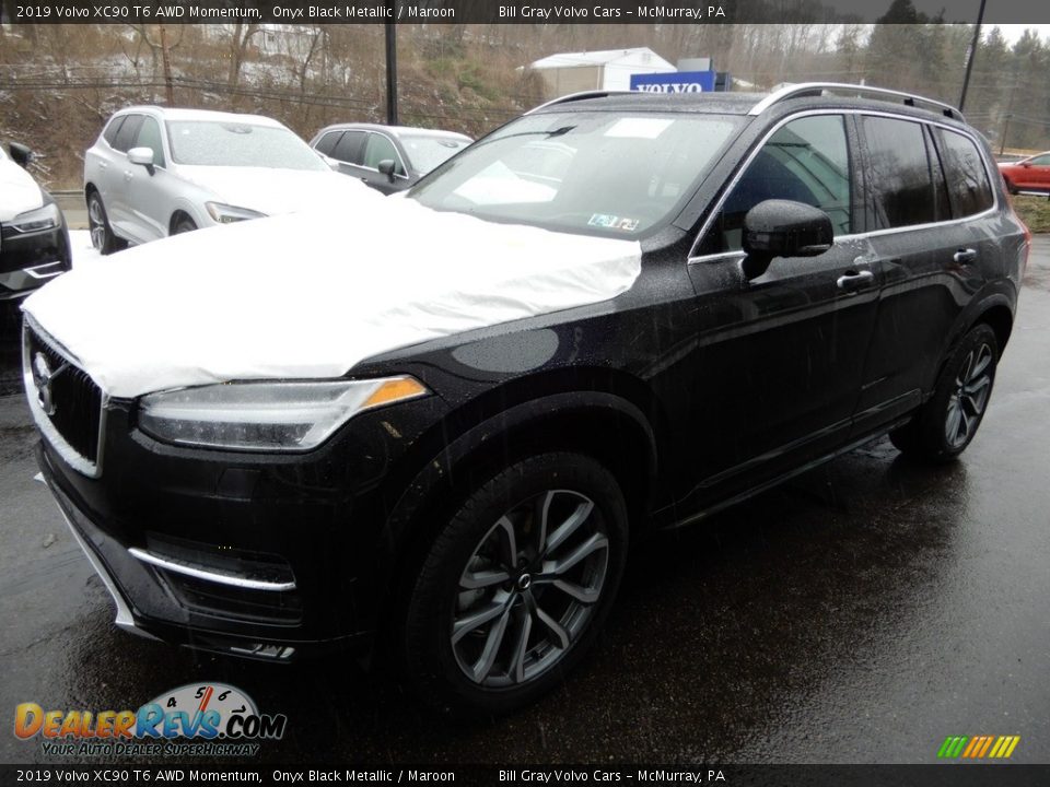 2019 Volvo XC90 T6 AWD Momentum Onyx Black Metallic / Maroon Photo #5