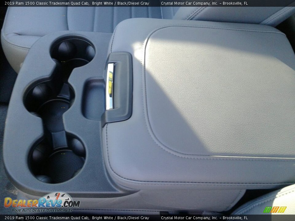 2019 Ram 1500 Classic Tradesman Quad Cab Bright White / Black/Diesel Gray Photo #18